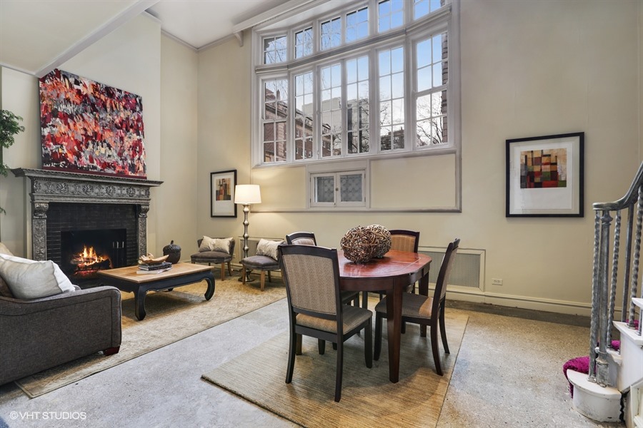 02_40WestSchillerSt_1_LivingRoom_LowRes.jpg