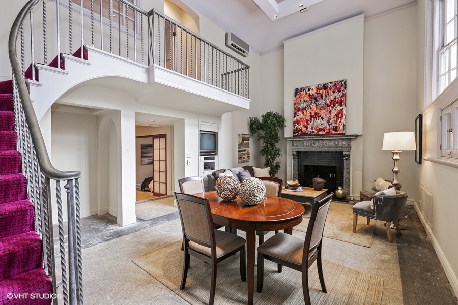 05_40WestSchillerSt_93_LivingRoomDiningRoom_LowRes.jpg