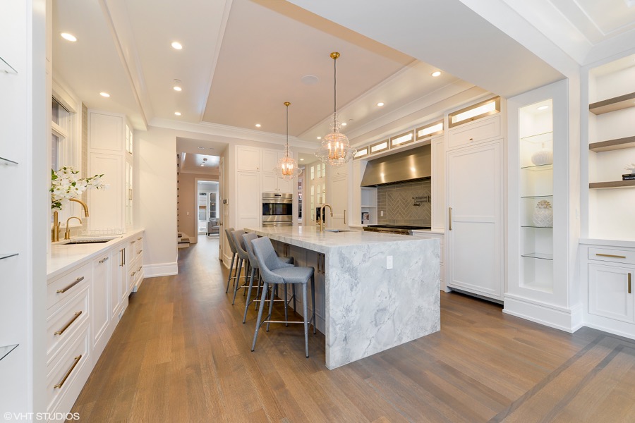 06_2138NSeminaryAve_5_Kitchen_HiRes.jpg