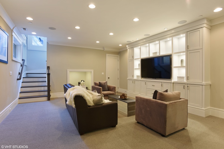 25_2122NKenmoreAve_163_LowerLevel_HiRes.jpg