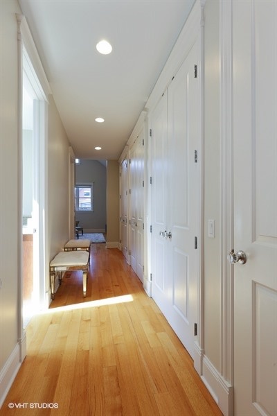 15_1532WestWolframSt_45_MasterBedroomCloset_LowRes.jpg