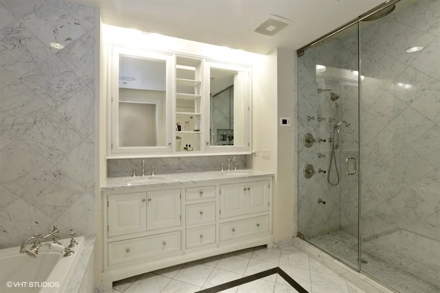 13_310SouthMichiganAve_2209_13_MasterBathroom_LowRes.jpg