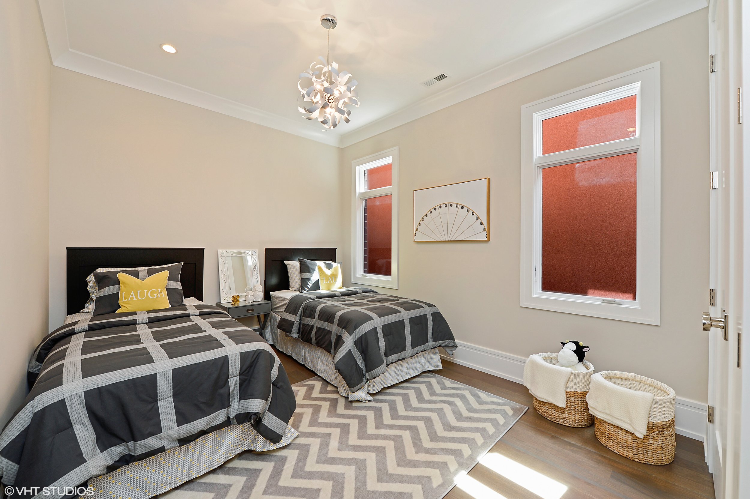 30_2138NSeminaryAve_154_3rdBedroom_HiRes.jpg