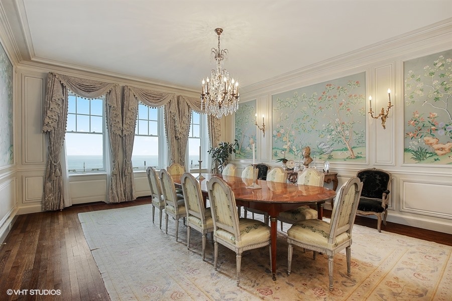 08_1500NLakeShoreDrive_Unit1112B_369001_DiningRoom_LowRes.jpg