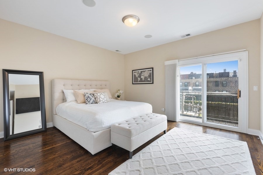 08_409WestNorthAve_4E_14_MasterBedroom_LowRes.jpg