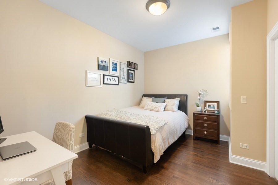 14_409WestNorthAve_4E_153_3rdBedroom_LowRes.jpg