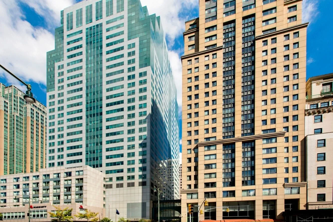 mc-nycbk-hotel-exterior--86396-61510_Classic-Hor (1).webp
