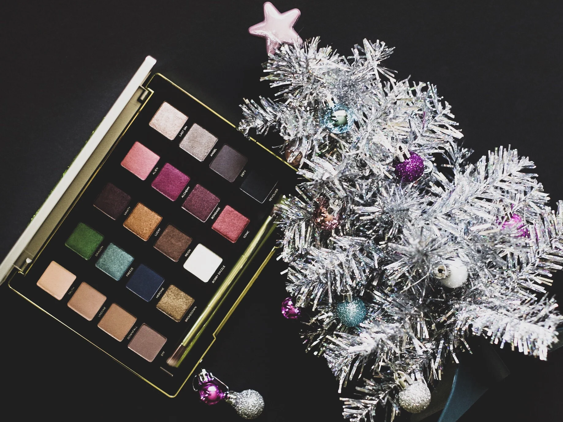 Urban Decay Vice 3 Eyeshadow Palette Giveaway 2017