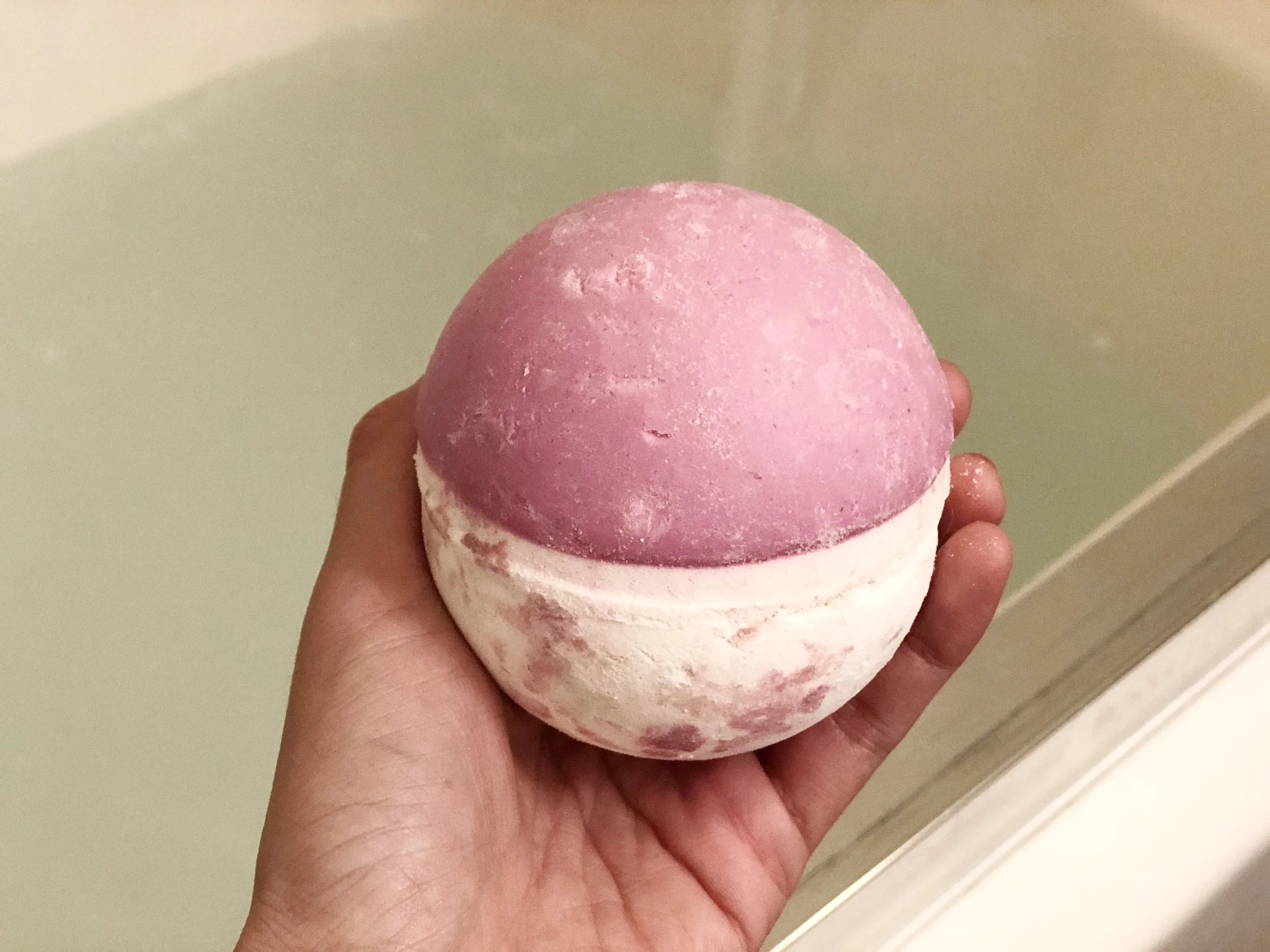Roller Lush Bath Bomb Demo