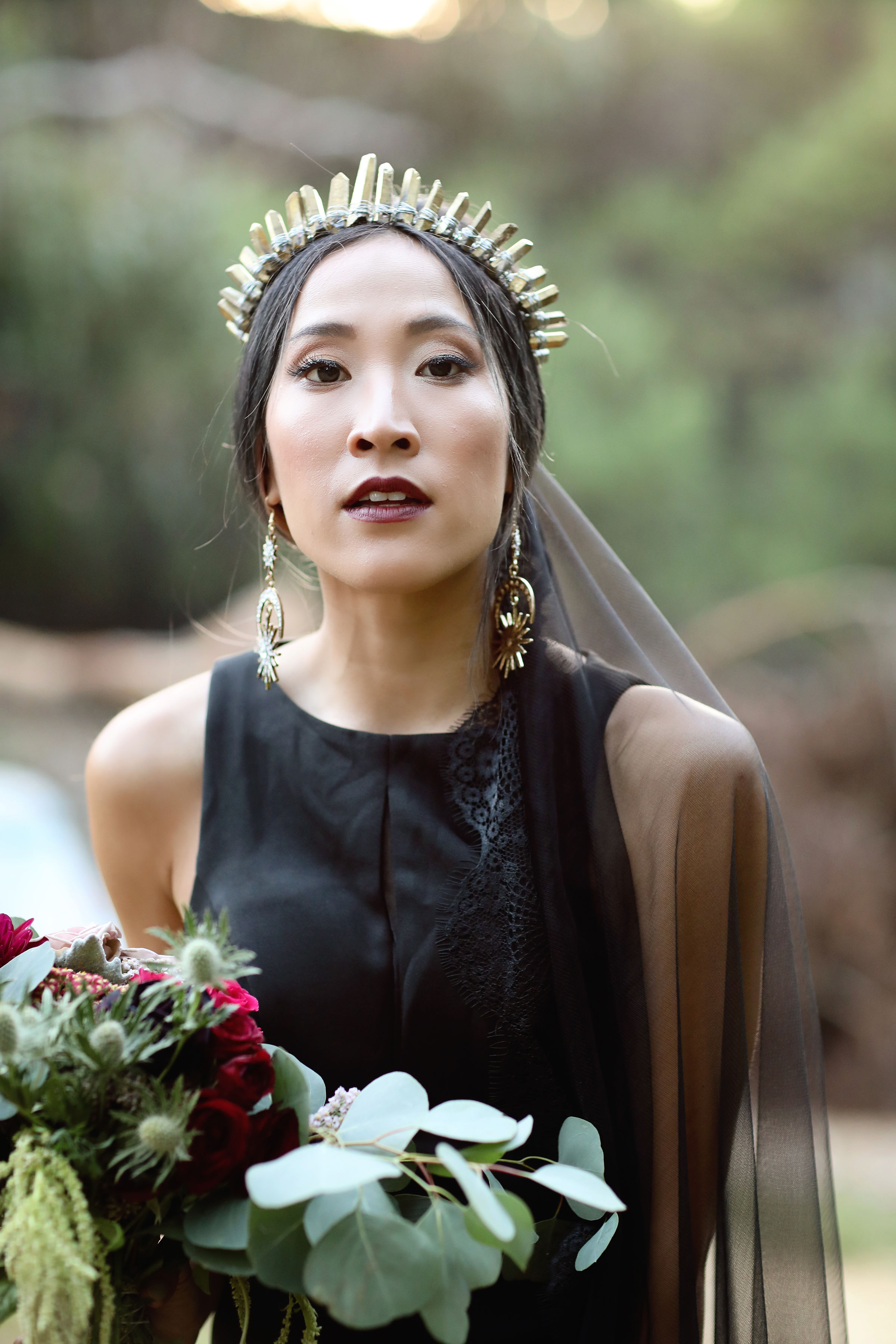 blackdahliabride17.jpg