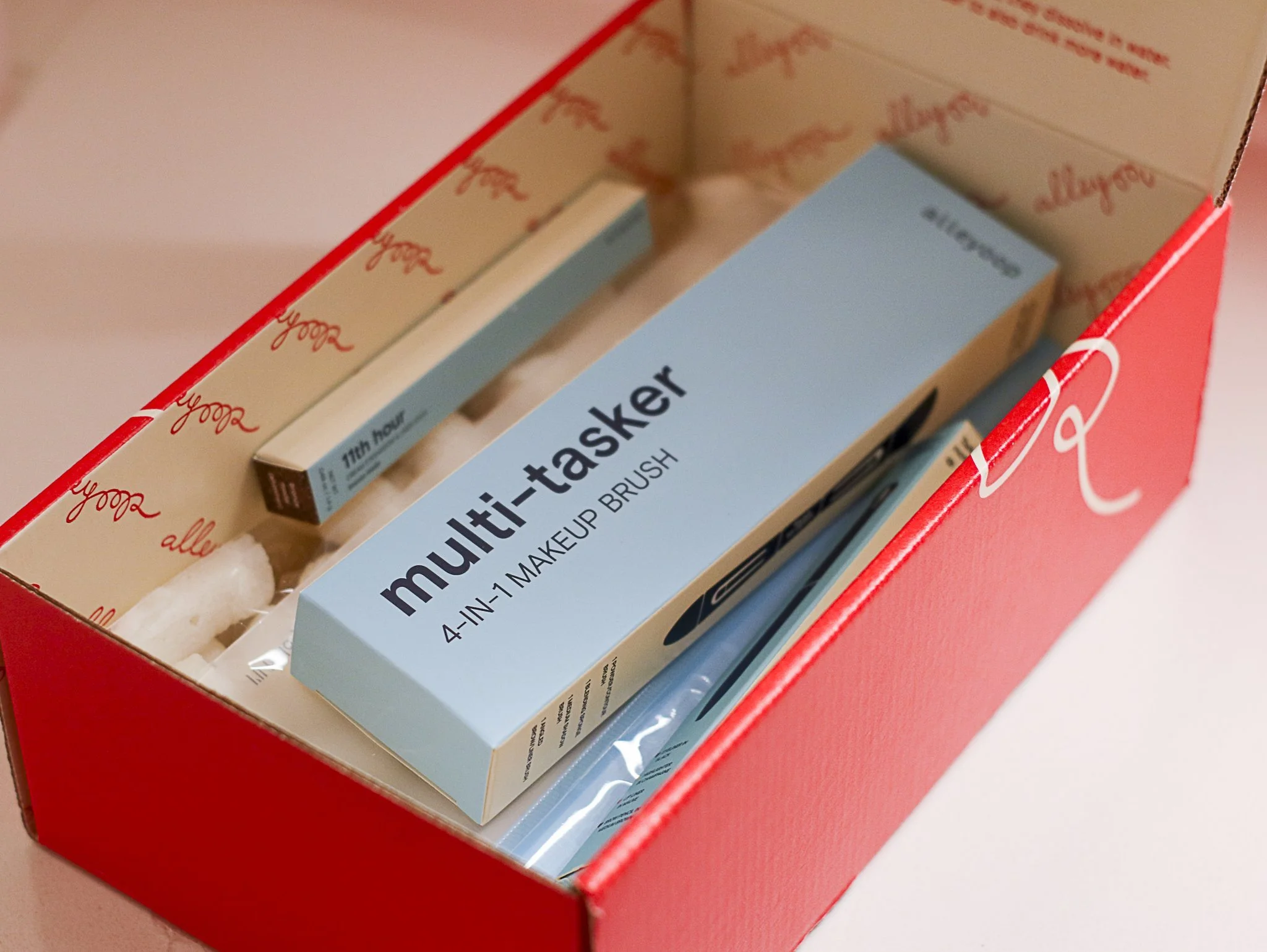 Trying the Alleyoop Ready in 5 Set - Makeup Brush, Touch Up Pen and 11th Hour Eyeshadow Stick