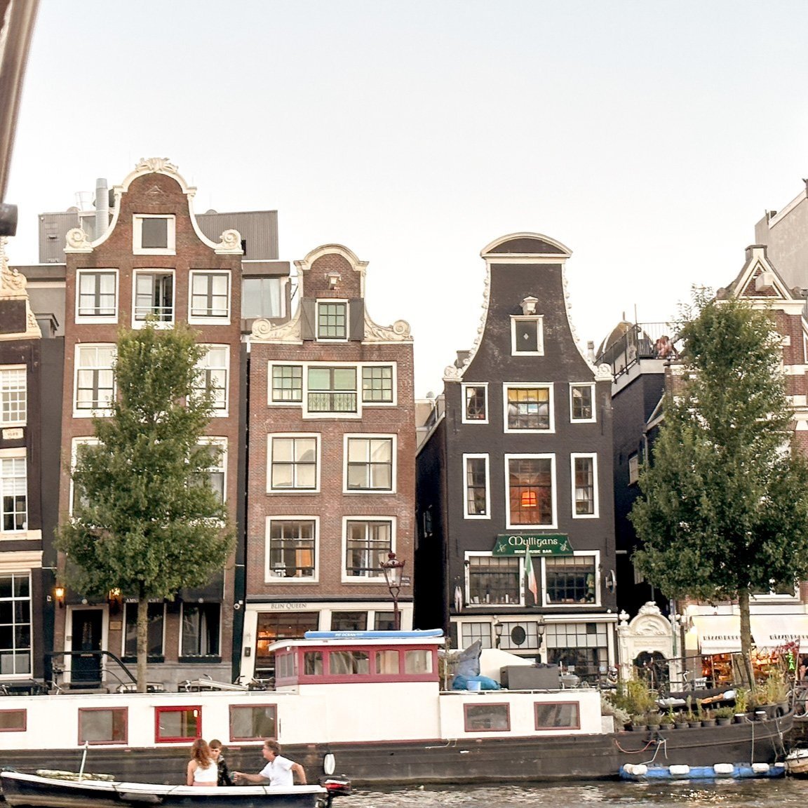 Amsterdam+Boat+Trips+Canal+Cruise+-+Amanda+N+Hammond-02.jpg