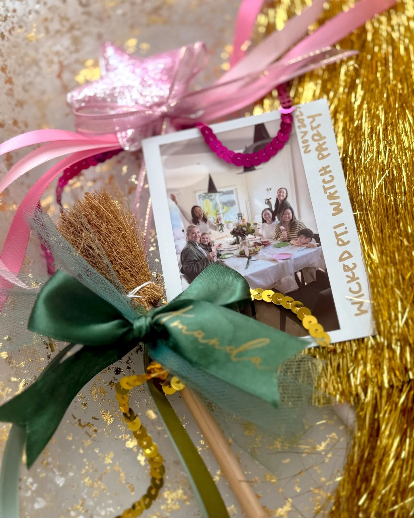 #wickedfans - this is your sign to host a @wickedmovie watch party! We wanted a #wickedmovie refresher before seeing #wickedforgood. And we always gonna be doing snacks, sips and crafts 😆 kudos to @michelle_vilay for hosting and putting together the