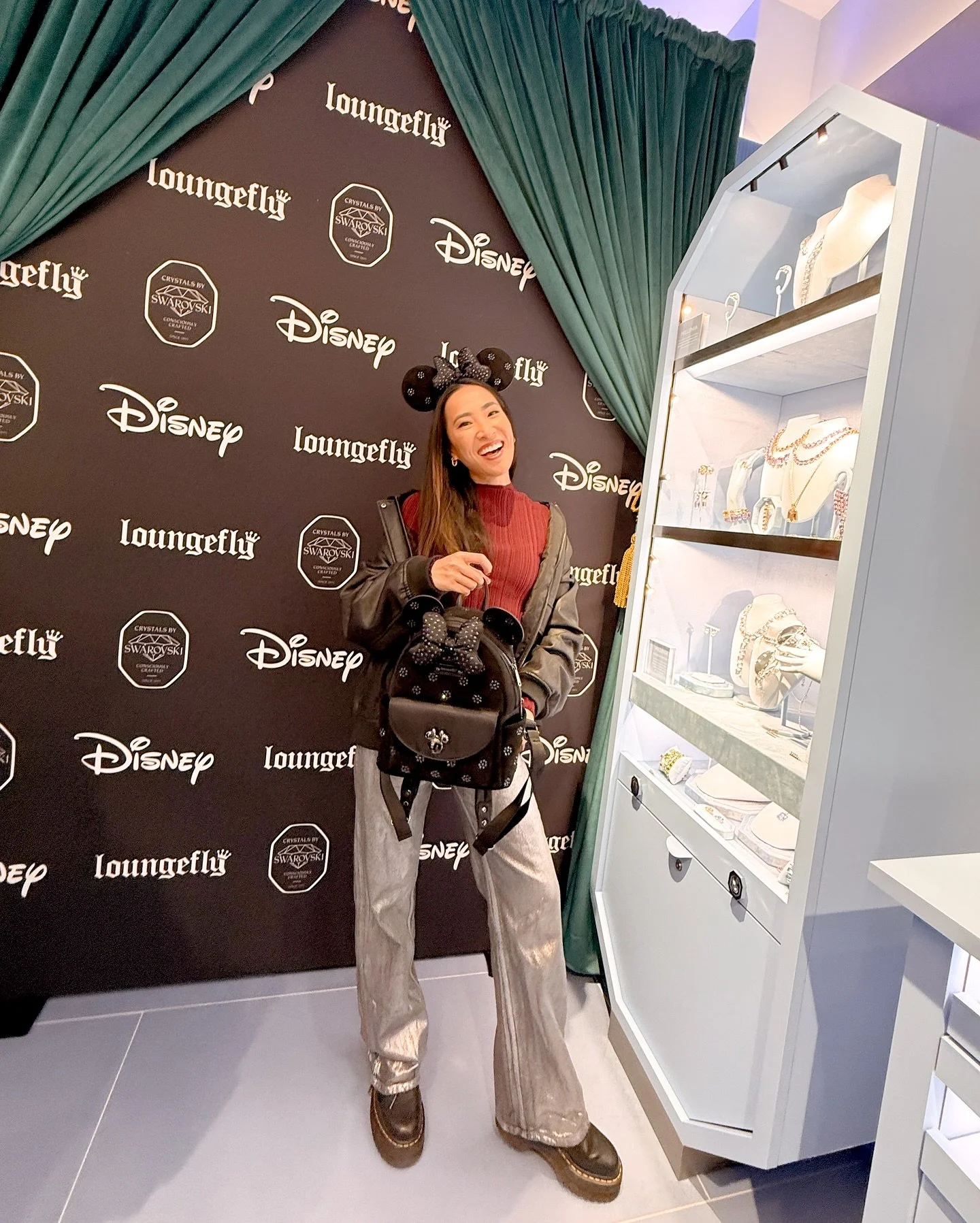 @loungefly &amp; @swarovski are bringing the sparkle this holiday season with a limited edition Disney Collection! I got to preview the dazzling collection in-person at the Swarovski @southcoastplaza store! #hosted love events bringing friends togeth