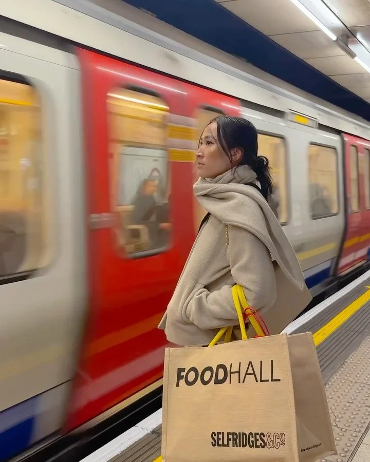 London has been an absolute mad house, expected of course but we&rsquo;re baaaaack 🚇 and I love @transportforlondon for gettin around!! Will always romanticize the city life when there&rsquo;s public transportation! I can now use my chase credit car