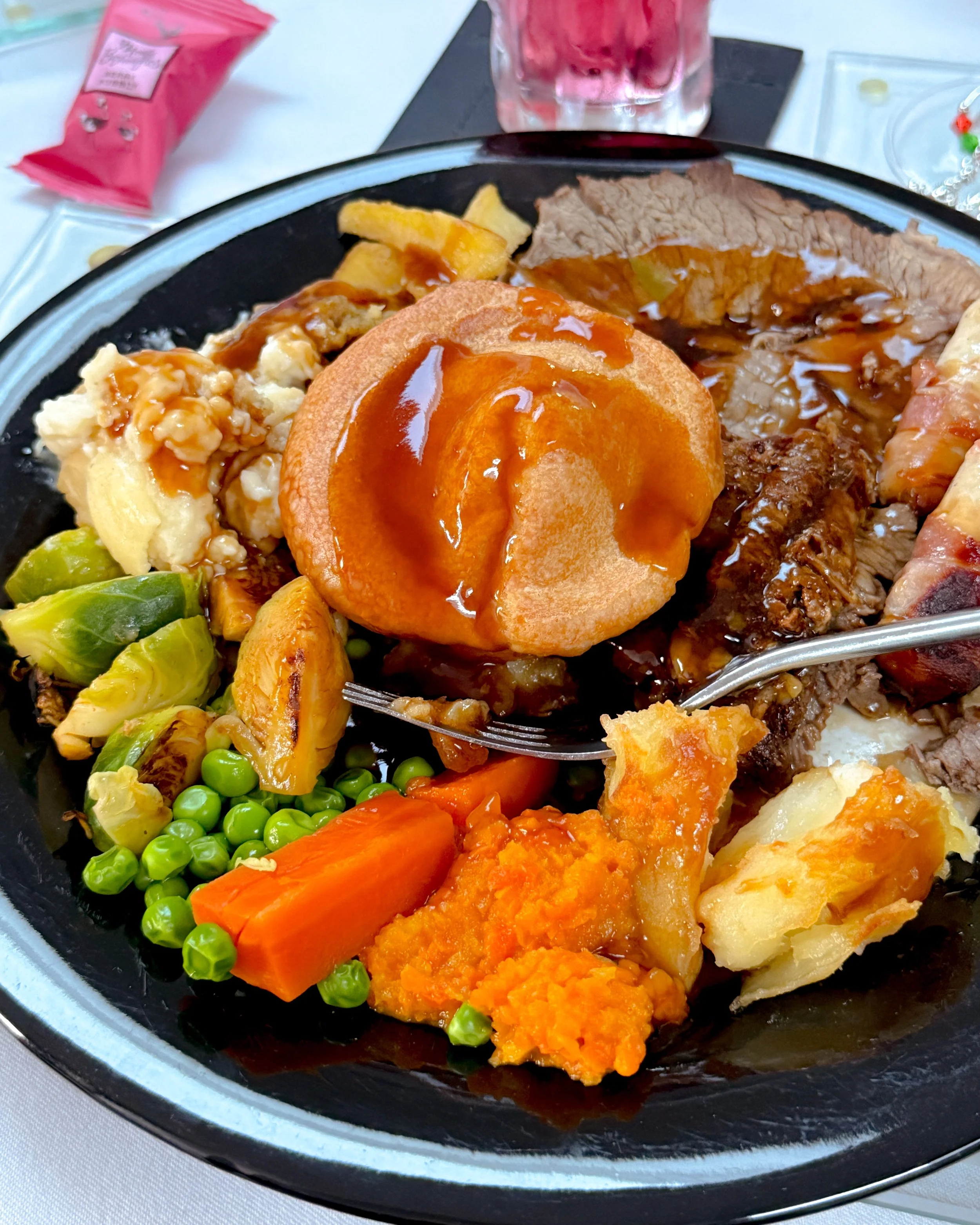 A Very Merry English Christmas 2025 - Dinner and Traditions