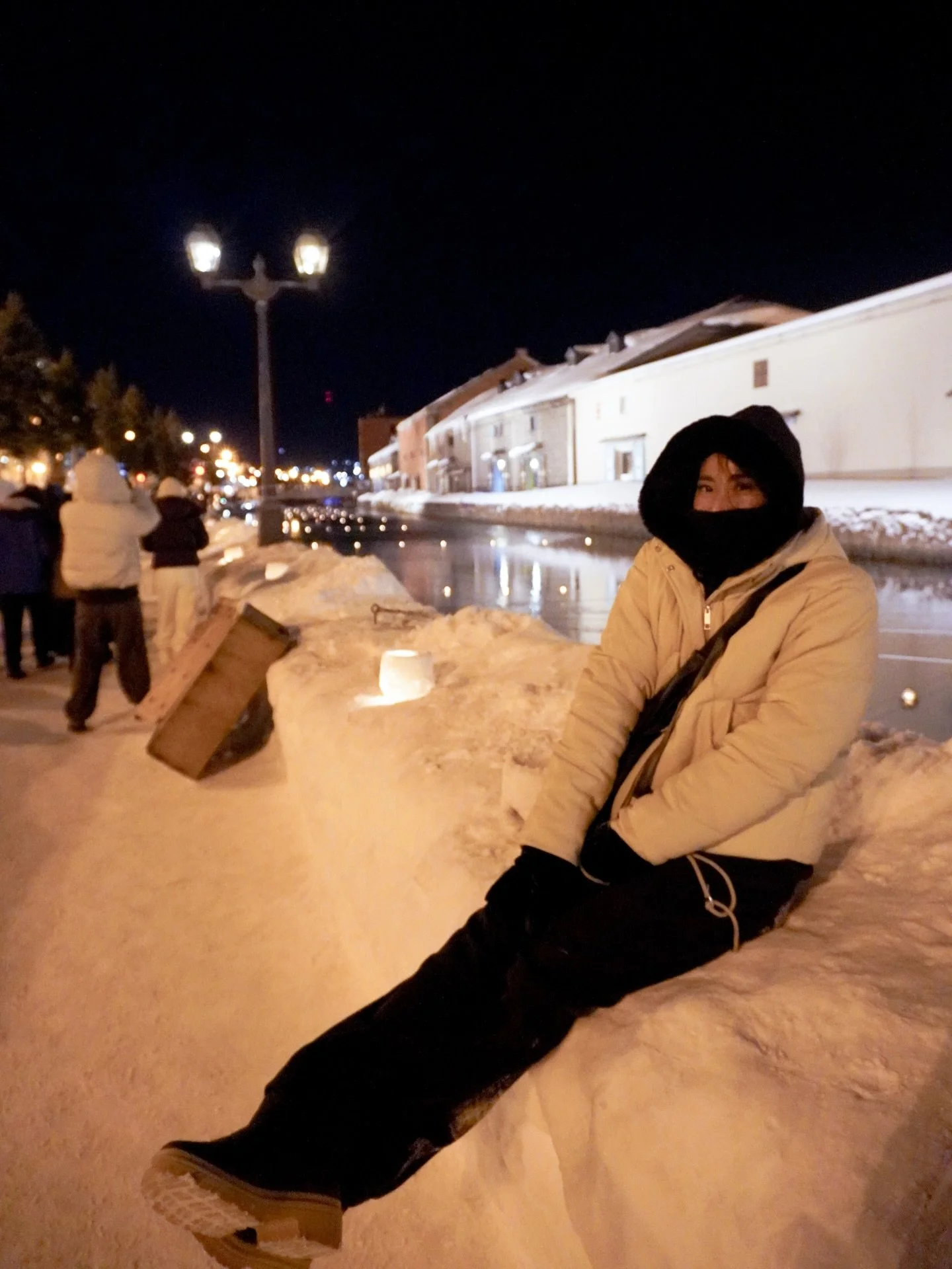 -3&deg;C and dropping, no problem&hellip;right, RIGHT?! 🥶 it&rsquo;s ideal conditions for keeping the snow sculptures from the #OtaruSnowLightPathFestival intact, so&hellip;.it&rsquo;s okay I&rsquo;ll freeze 🤣 #otaru #otarucanal #hokkaidojapan #小樽雪