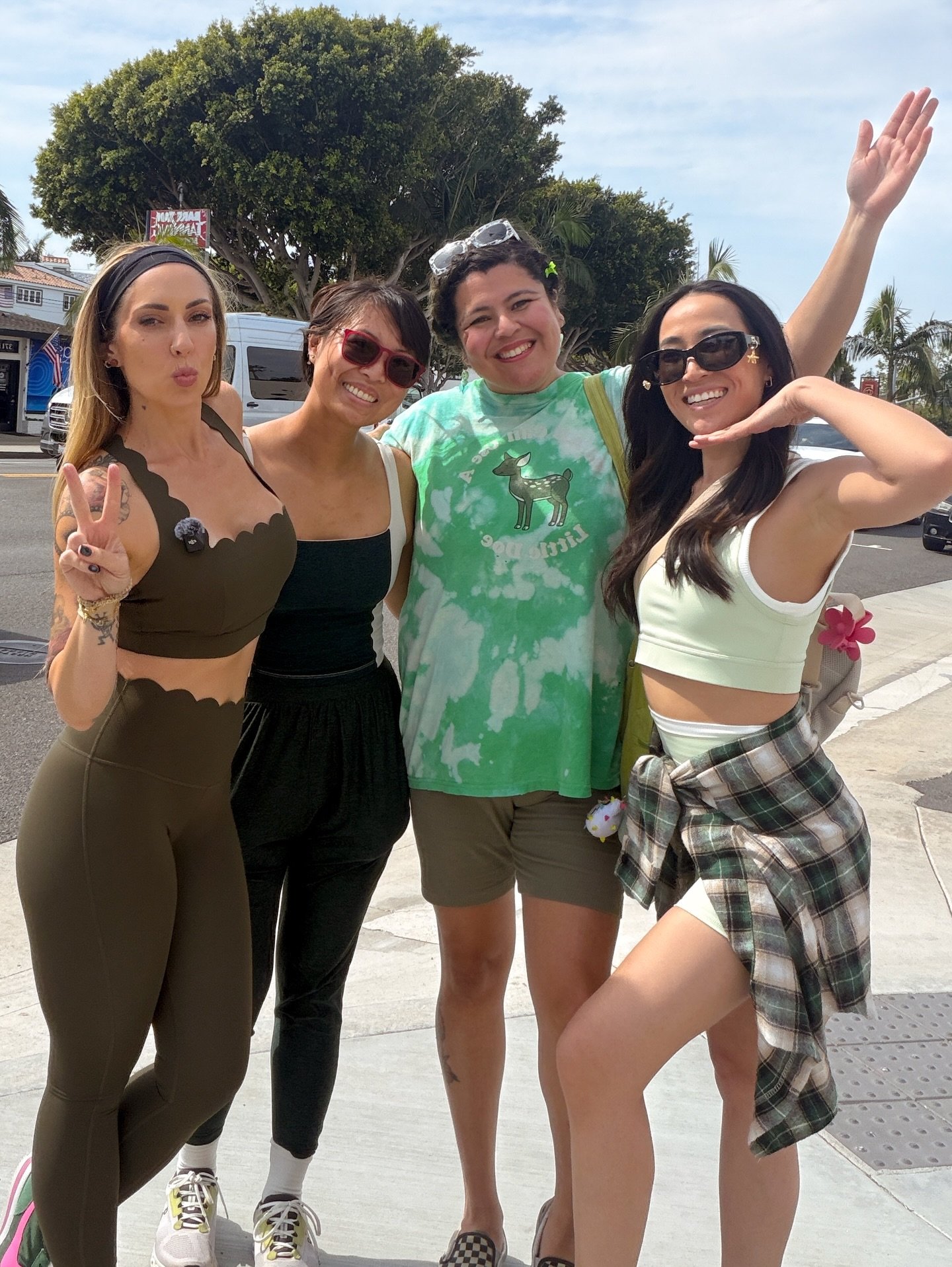 Join the next (and final free) @richerandprettier walk + journaling experience with @casieeconway on Friday May 1st 12:30-2pm in #NewportBeachCA (walks will still occur monthly)! Soak up some sun &amp; and scenic views, meet and connect with like-min