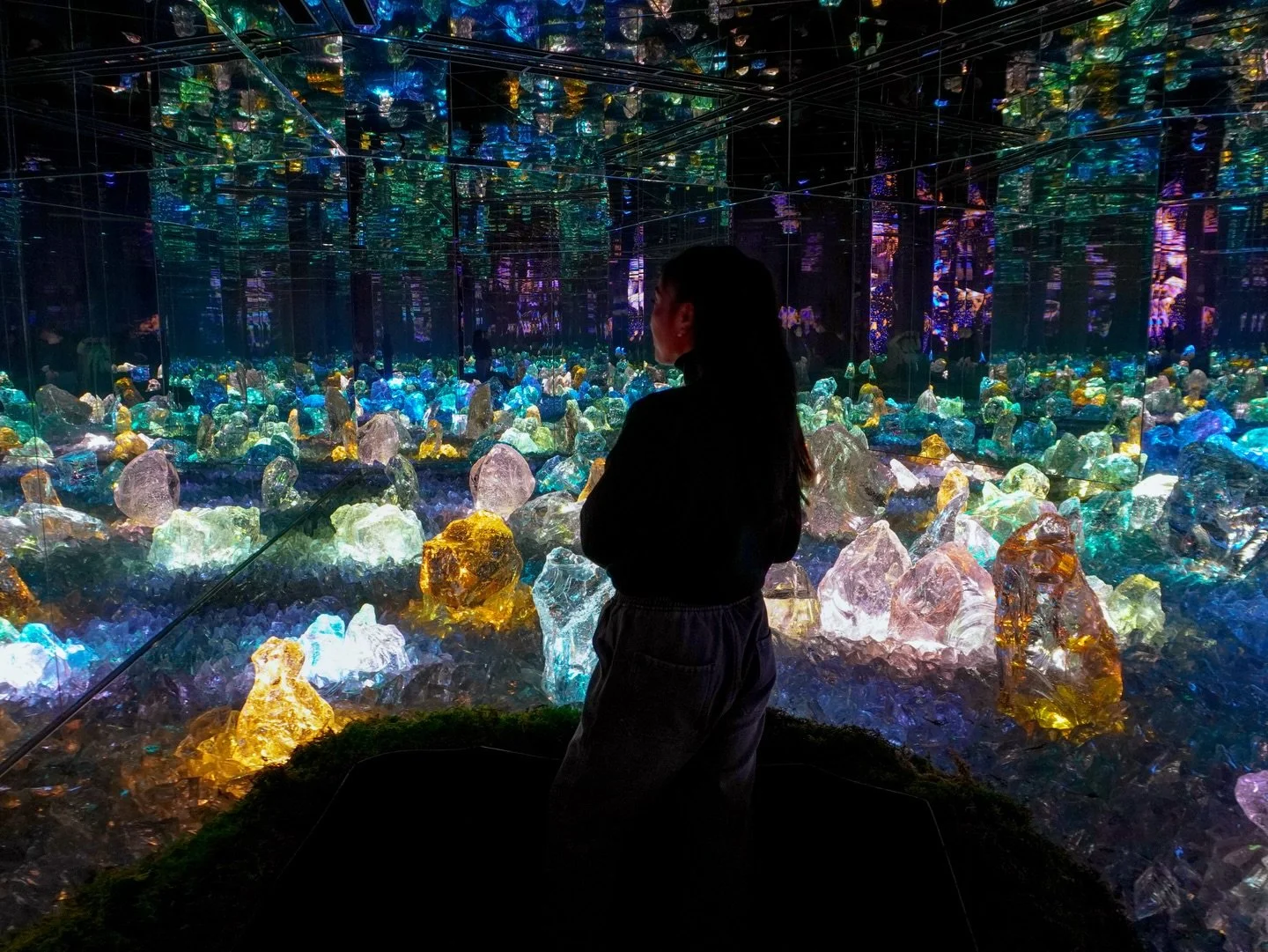 fully immersed in @teamlabkyoto - photo recap PT. 2
#artinstallations #teamlab #teamlabbiovortexkyoto #kyōto #kyototravel