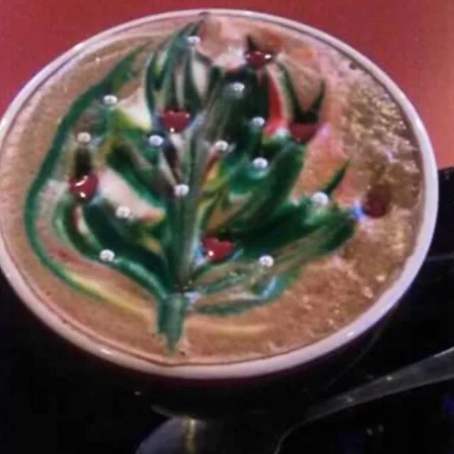 Our apologies because #xmasisoveralready but it&rsquo;s cool, right? #latteart #bobsbaristas #bobsjavahut #mplscoffee #uptowncoffee #coffeelover #coffeeadict #lattelover
