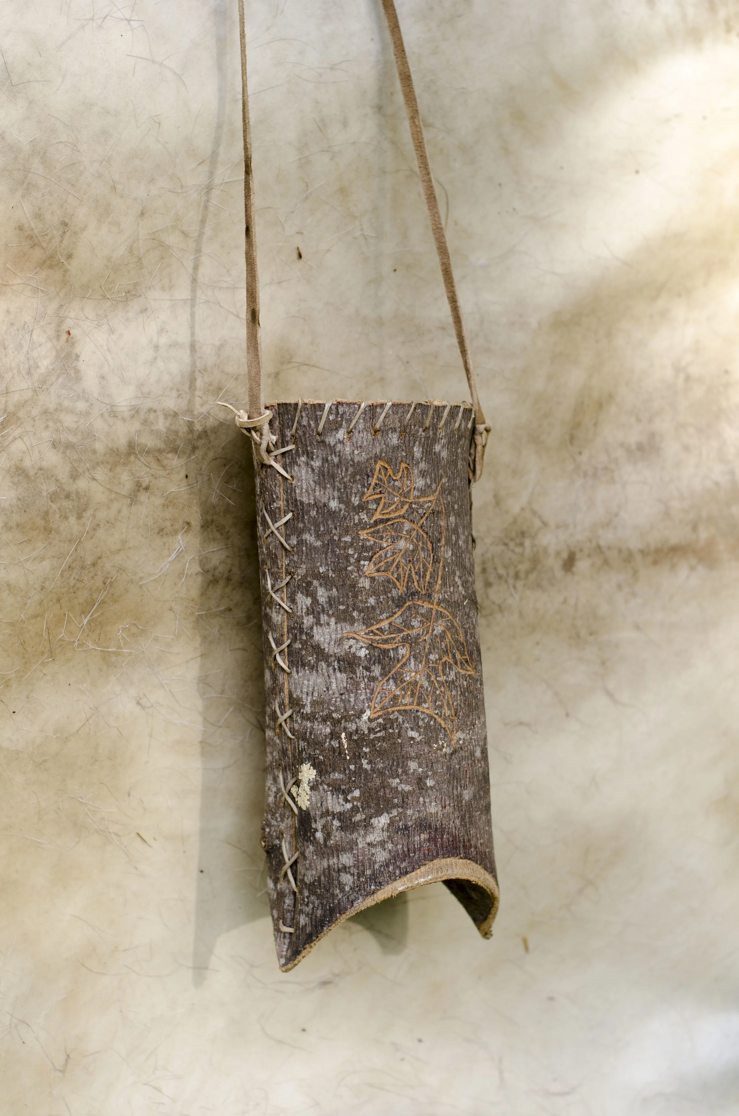 Hanging Tulip Poplar Berry Bucket 