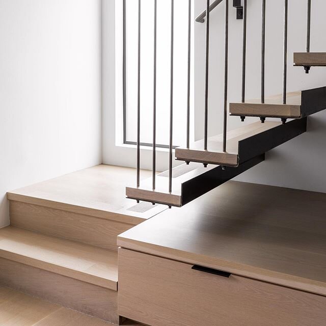 Stair Plinth at our Kirkland Residence Remodel
.
.
.
Architecture: @okanopicardstudio 
Interiors: @white_label_interiors 
Construction: Ridpath Construction
Photography: @mikeduryea .
.
.
#staircase #stairs #architecture #design #interiordesign