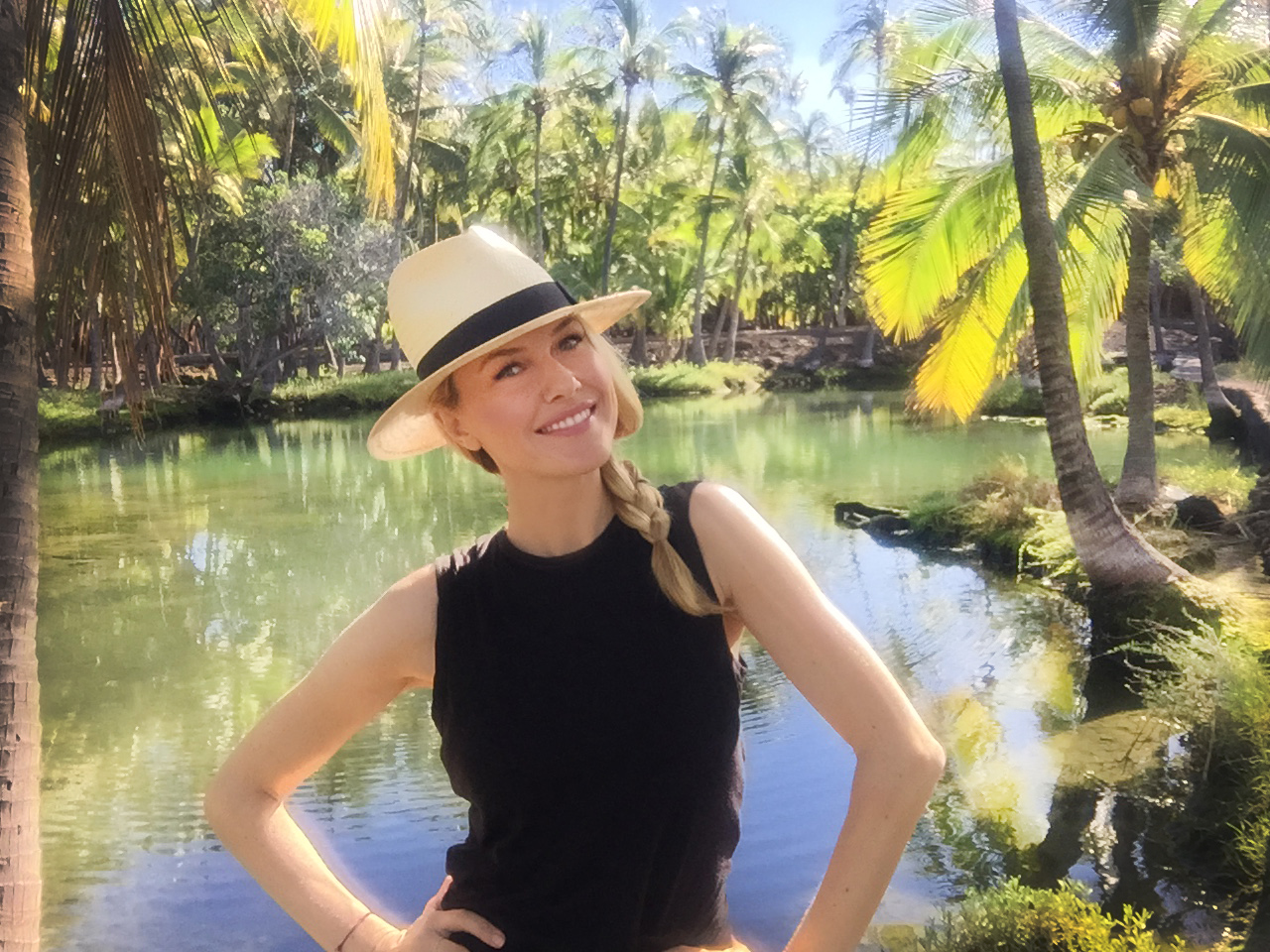 Kaitlin Robinson, a Light Coach from Los Angeles that can help you achieve inner peace through her coaching sessions and Youtube series