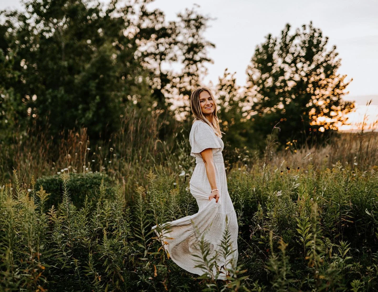 I&rsquo;ve begun a conscious effort to get the mama&rsquo;s in front of the camera for a few photos at my family sessions. As long as they are willing :) No pressure, but we all know who booked the session, picked out the outfits and got everyone rea