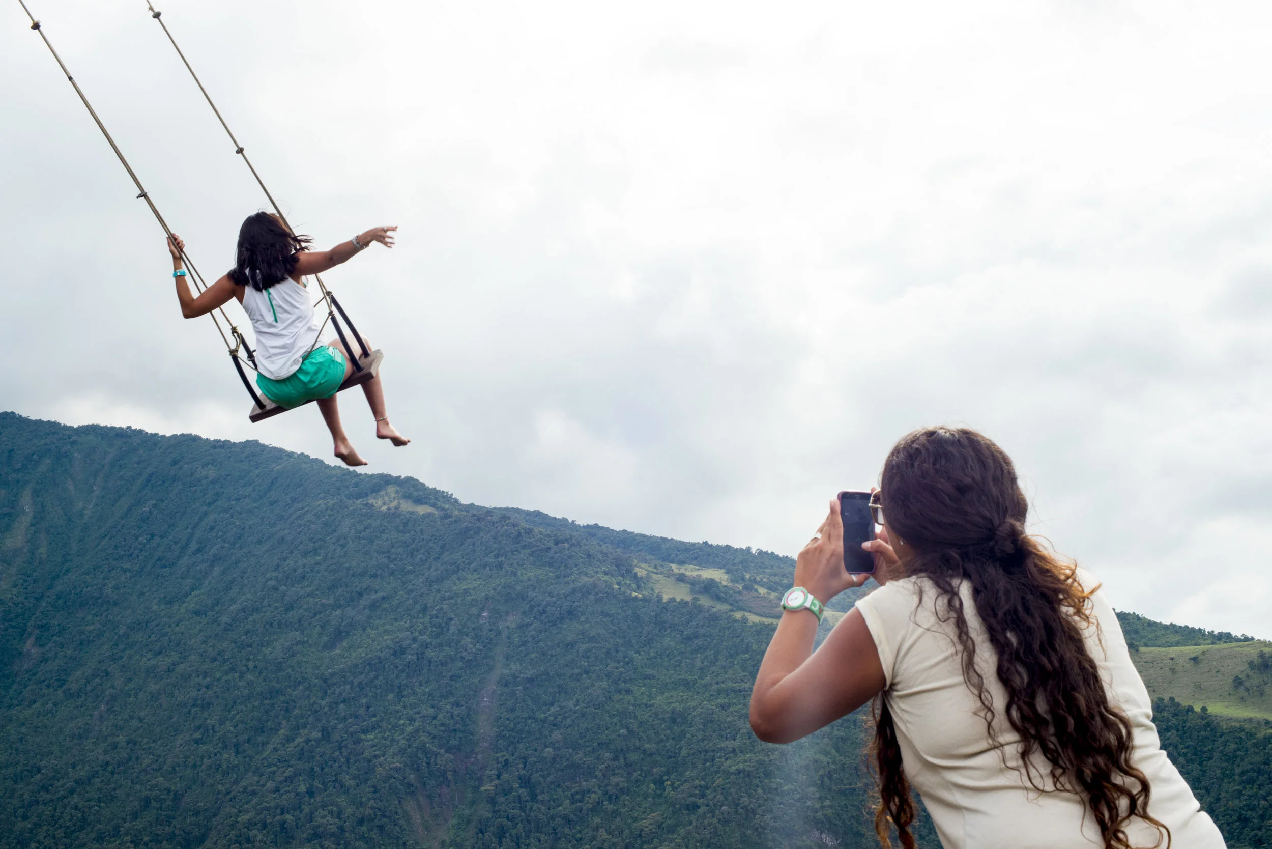  Casa del Arbol, Baños, Ecuador. 
