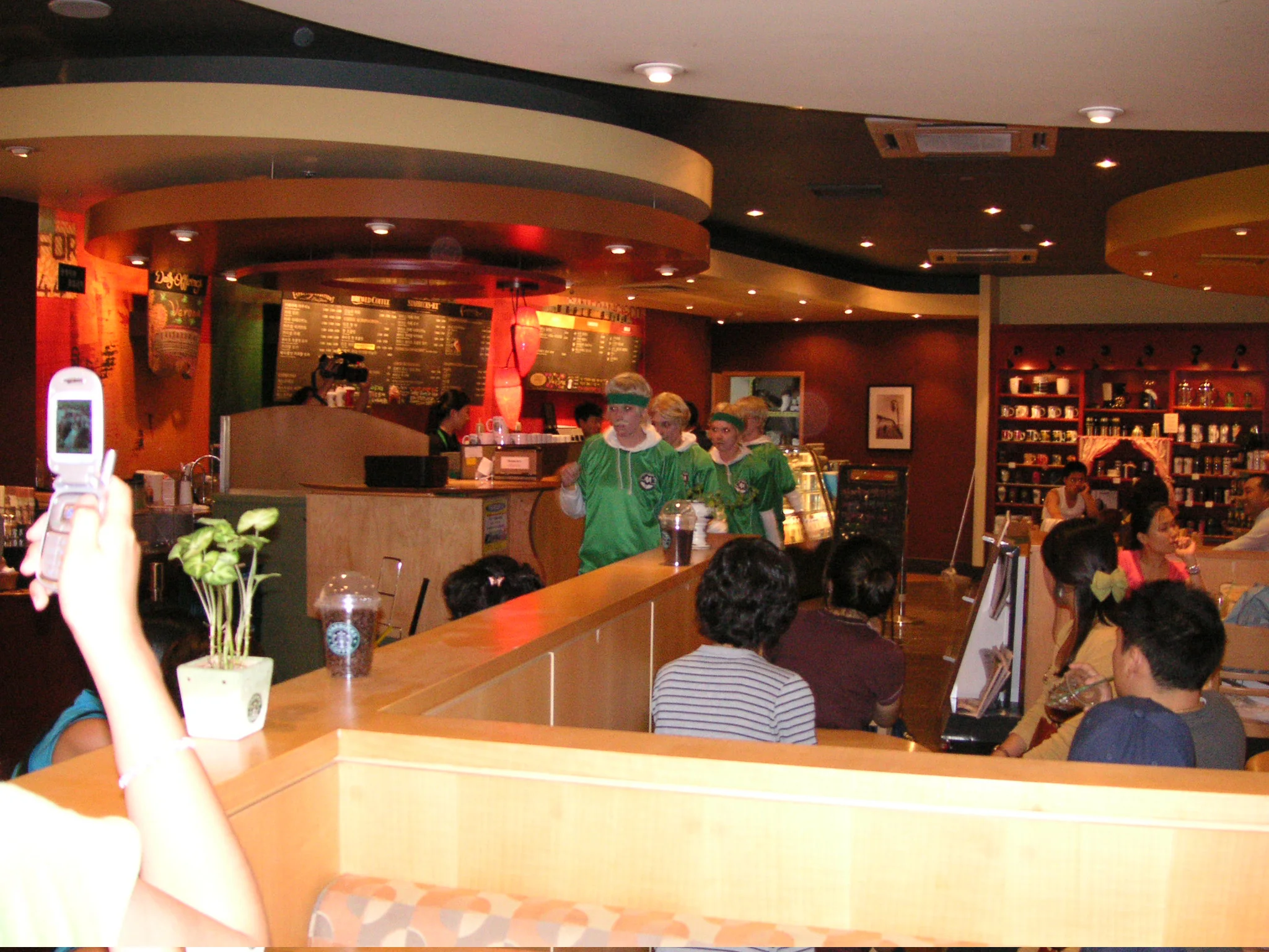 STARBUCKS_2.jpg