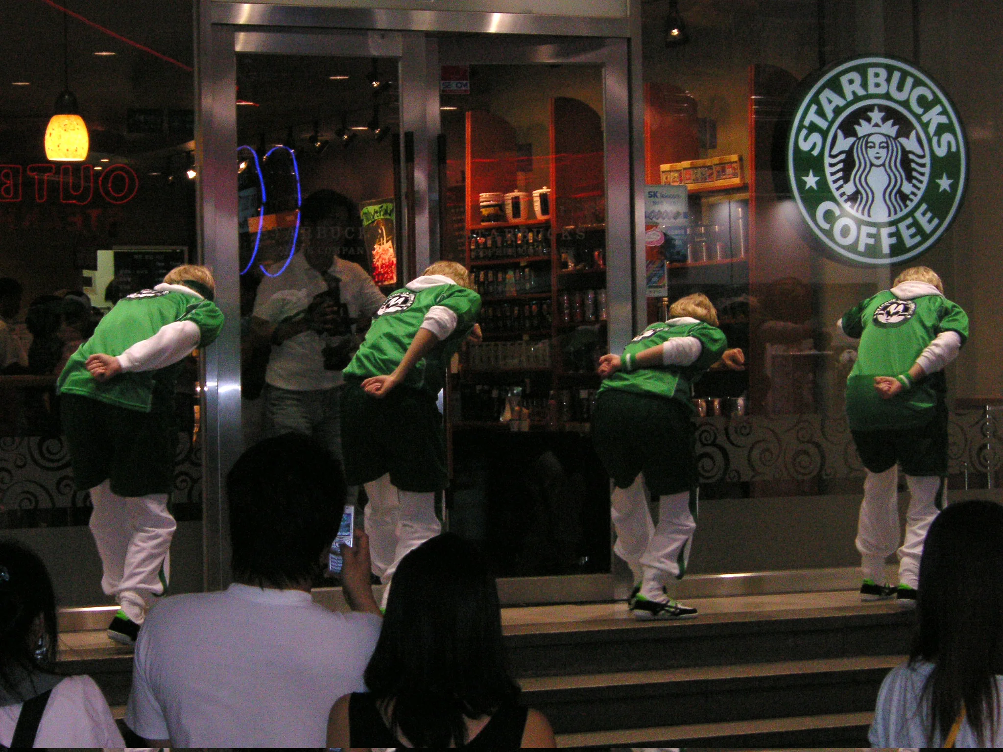STARBUCKS_10.jpg