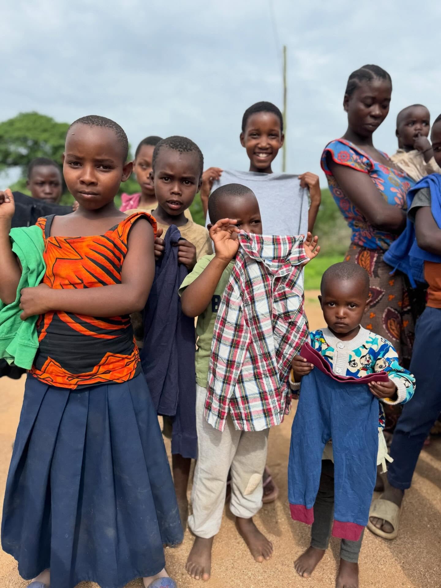 Regular camp visits are at the core of what we do. While visiting camps in the Mang&rsquo;ola and Yaeda areas, we saw mothers wrapping their babies tight and kids with thin or weathered clothes that may be chilly as the weather turns. Quickly our vis