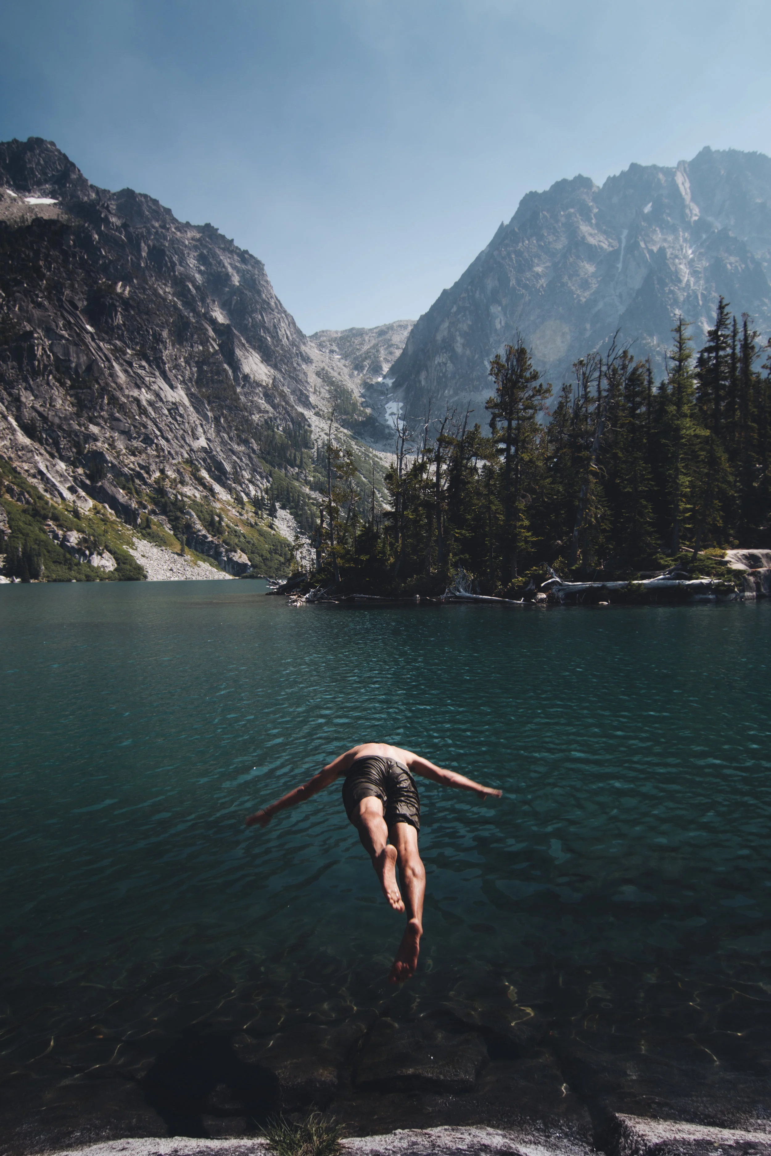 colchuck - mic diving (1 of 1).jpg