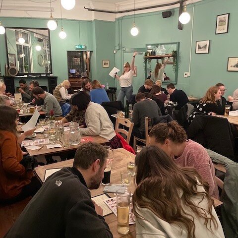 It&rsquo;s Thursday and that means quiz night!🤔&pound;50 cash, a bottle of wine and a couple of free drinks all up for grabs from 8pm&hellip; &pound;6 cocktails too, it&rsquo;s a great night to visit The Waverley Arms! 🤩