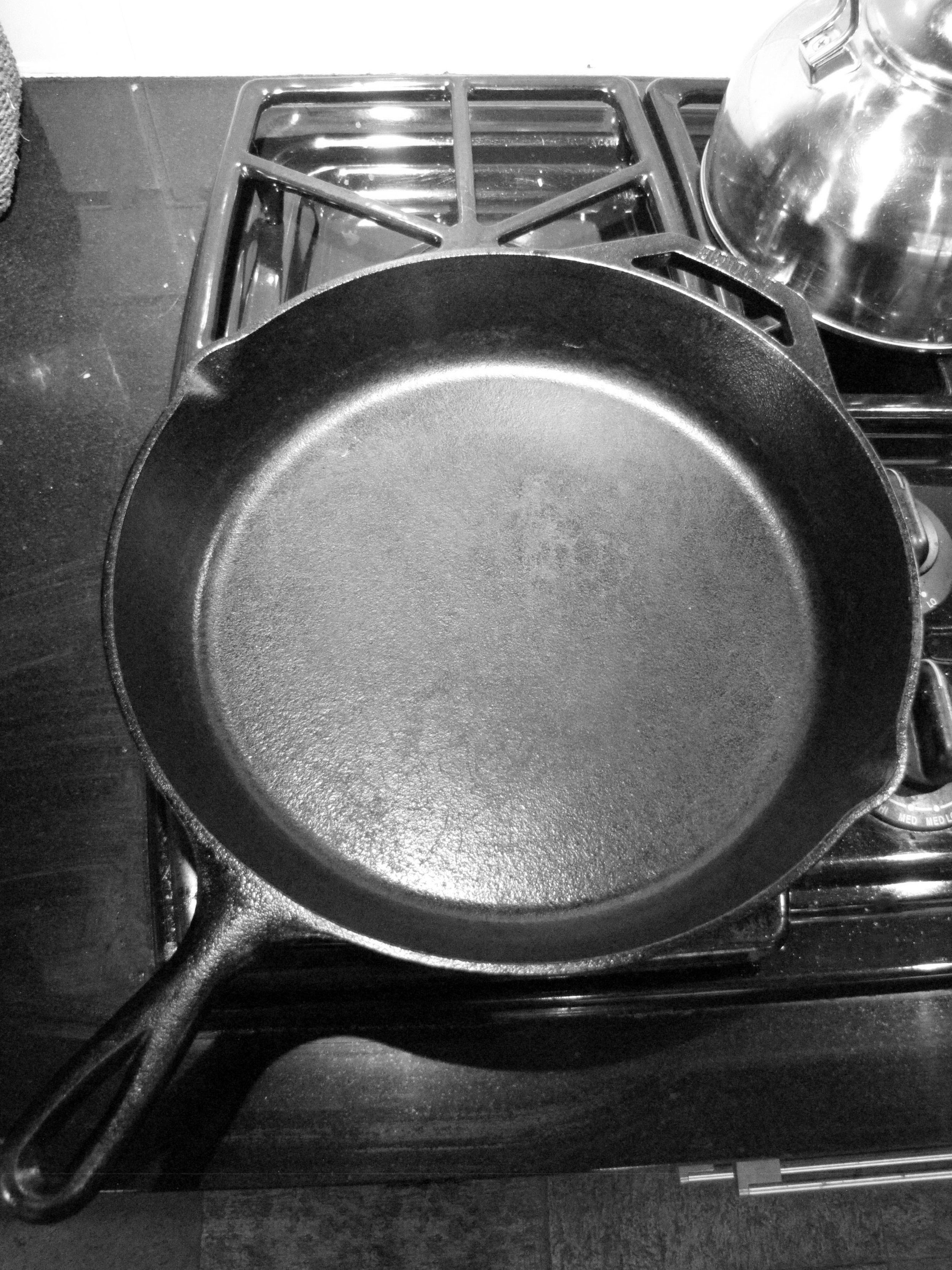 How Non-Stick Cookware Can Be Toxic & How To Avoid It — Non Toxic