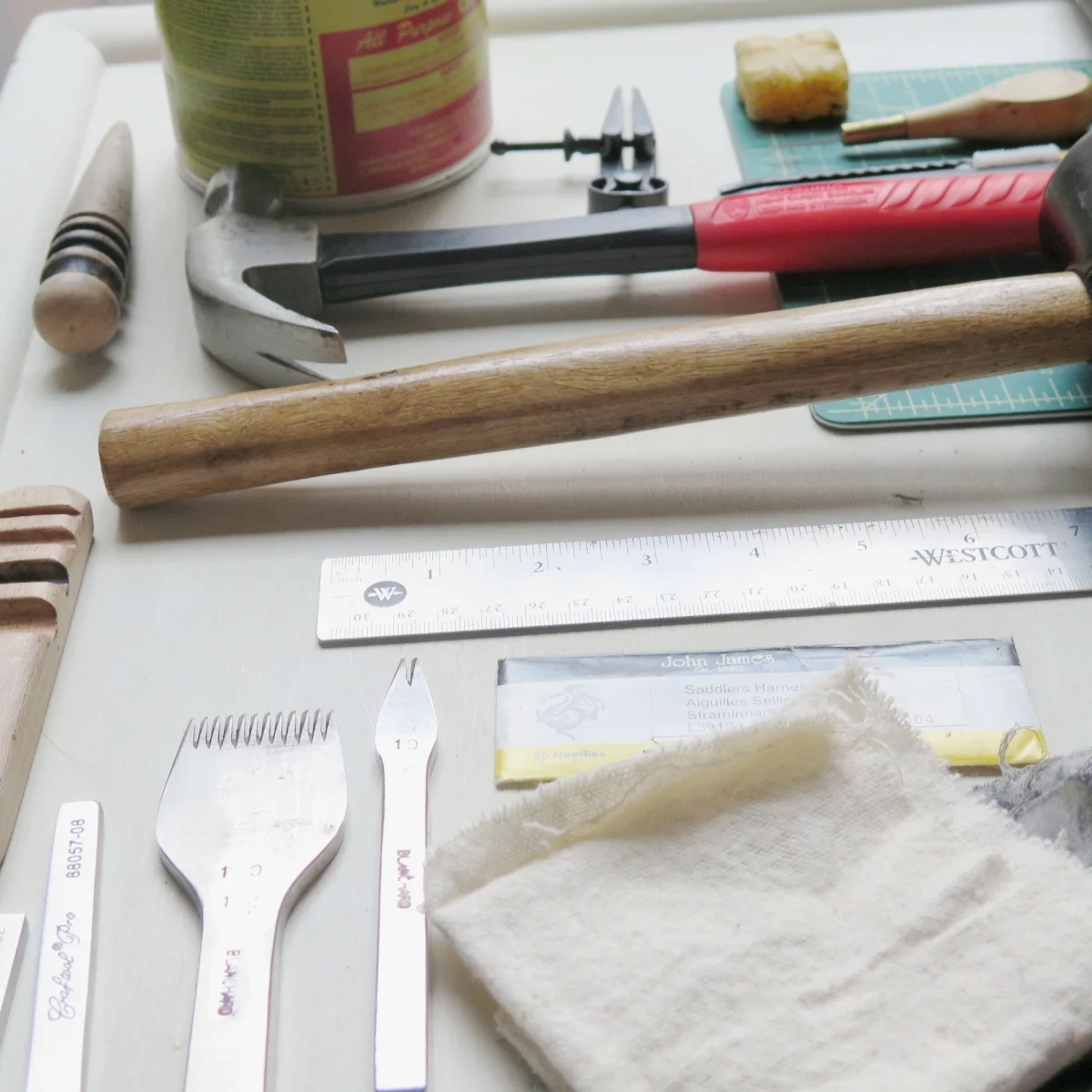 6 Ways to Save Money on Your Beginner Leatherworking Toolkit