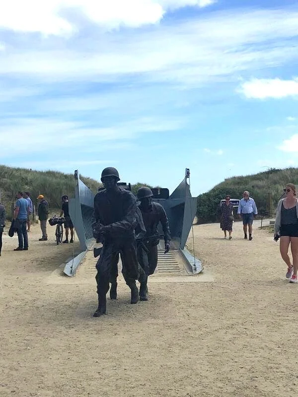 boat+sculpture.jpg