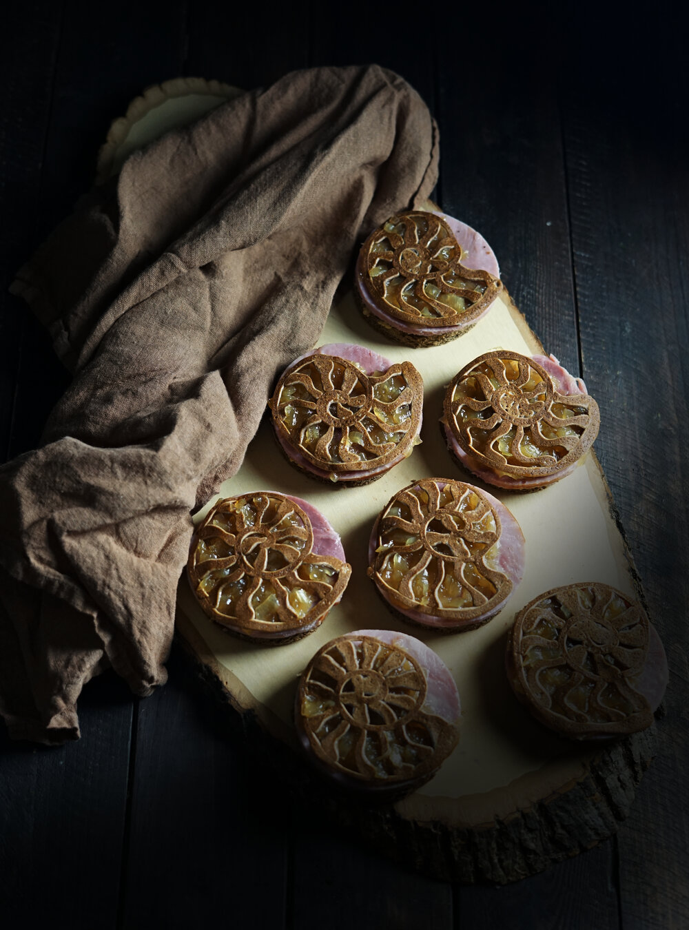 (H)Ammonite Sandwiches with Yarrow Onion Jam