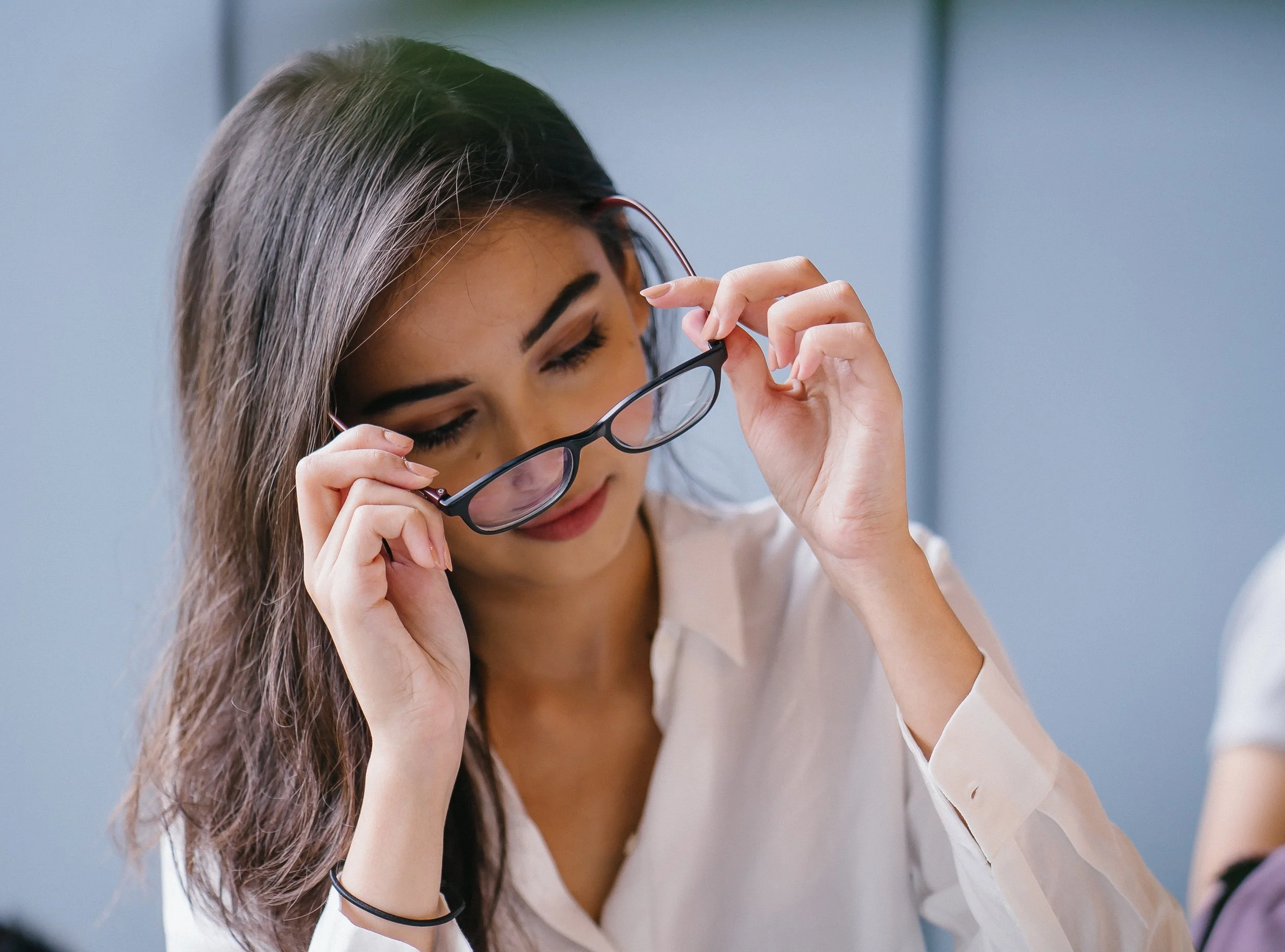 beautiful-business-eyeglasses 2-2545237.jpg