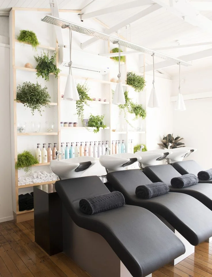 68b8b25c2a04bf564d06503342f5ab4f--dream-salon-ideas-hair-salons-ideas.jpg