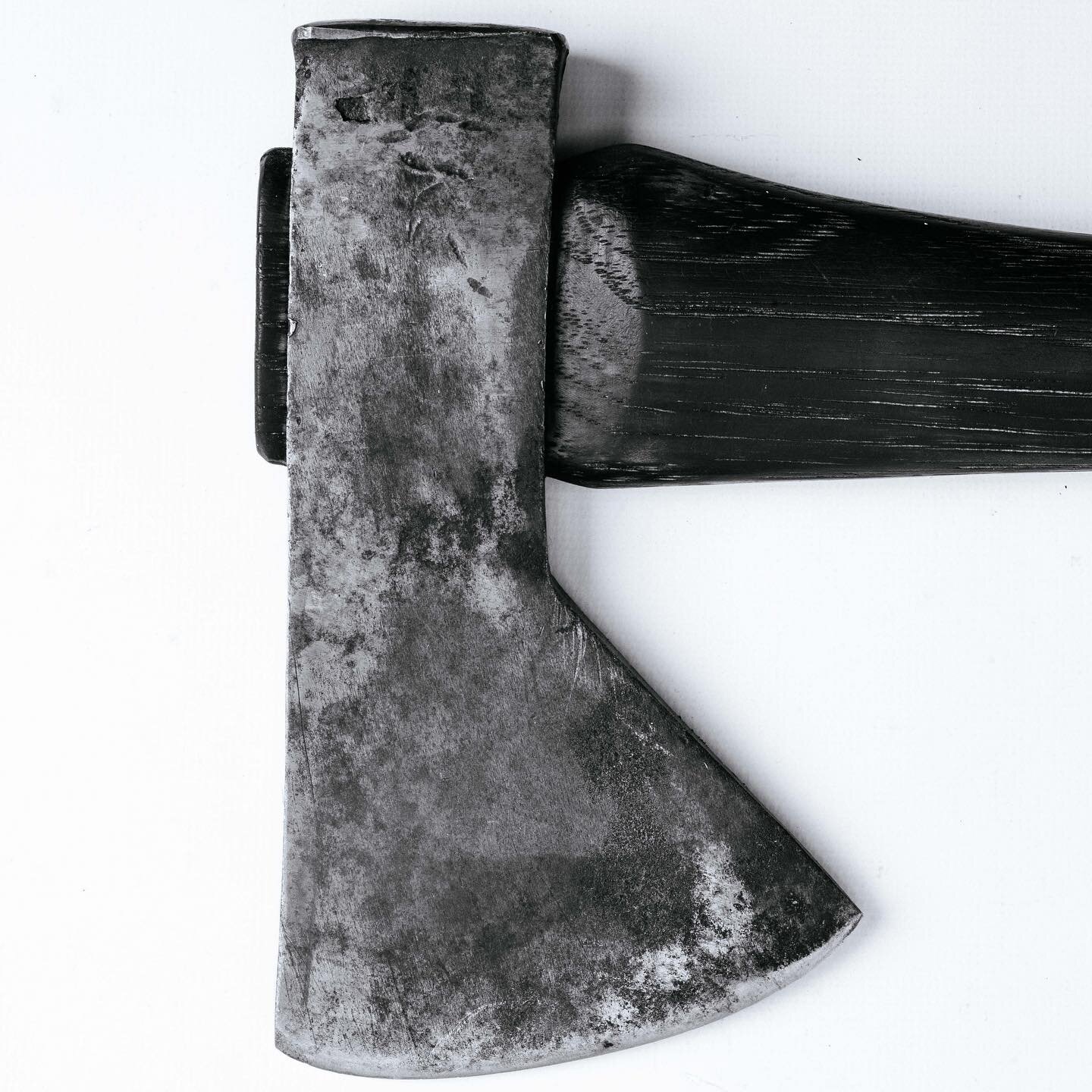 Norlund // Hard Feelings &hellip; #norlund #genuinenorlund #hudsonbayaxe #hudsonbay #axerestoration #stilllifephotography #blackandwhite #fineart  #ig_fineart #fineartamerica #blackandwhitephotography #minimalist #minimalistphotography #studio #toolp