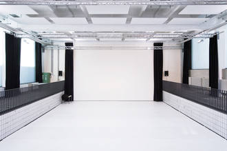 zwoisymearsclarke_uferstudios