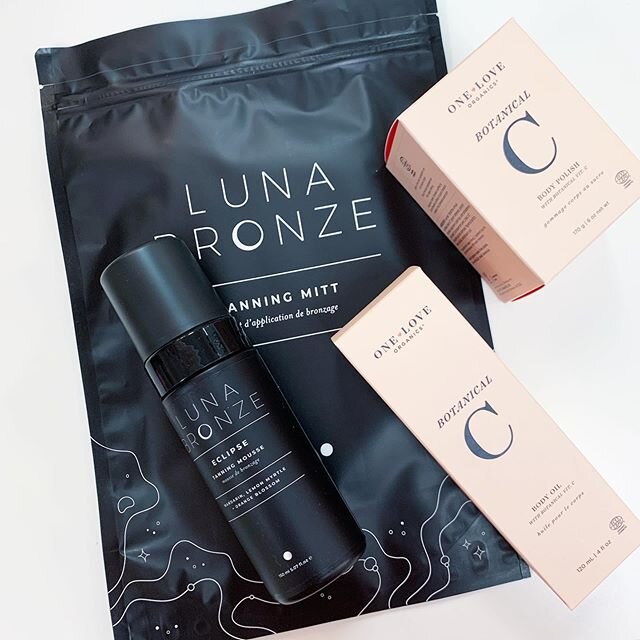 All you need to achieve the perfect at-home tan ☀️ @luna_bronze + @oneloveorganics available at Glō Skin Studio. .
.
.
.
. 
#hydrafacial #hydrafacialmd #thehydrafacial #hydrafacialist #thehydrafacialist #hydrafacialnation #3steps30minutes #thebestski