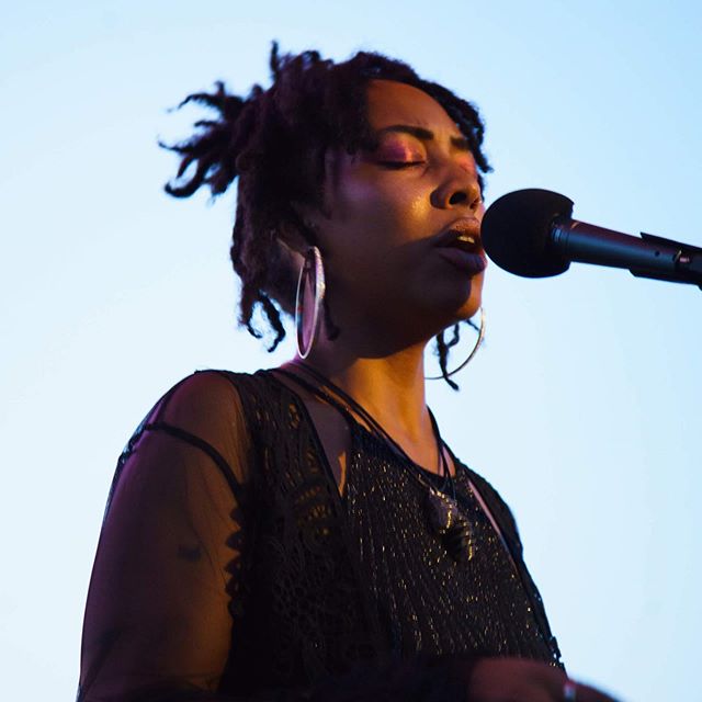 @synead 💞 at the POPC x @nuevayorkinos rooftop benefit for @raicestexas . All donations made through the link in bio ( www.powerofpeoplecombined.org ) from now til Monday 8/19 will be given to RAICES! .
Photos by @aliceplati . .
.
#familiesbelongtogether #nokidsincages #closethecamps #abolishice #popc #powerofpeoplecombined #nuevayorkinos #elsewhere