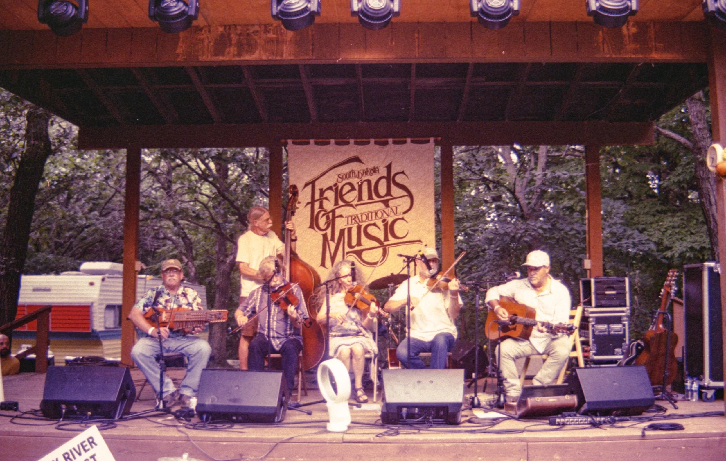 Folkfest-108.jpg