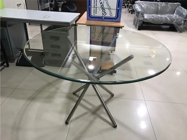 Round Table 3 ft Rs. 1250/-