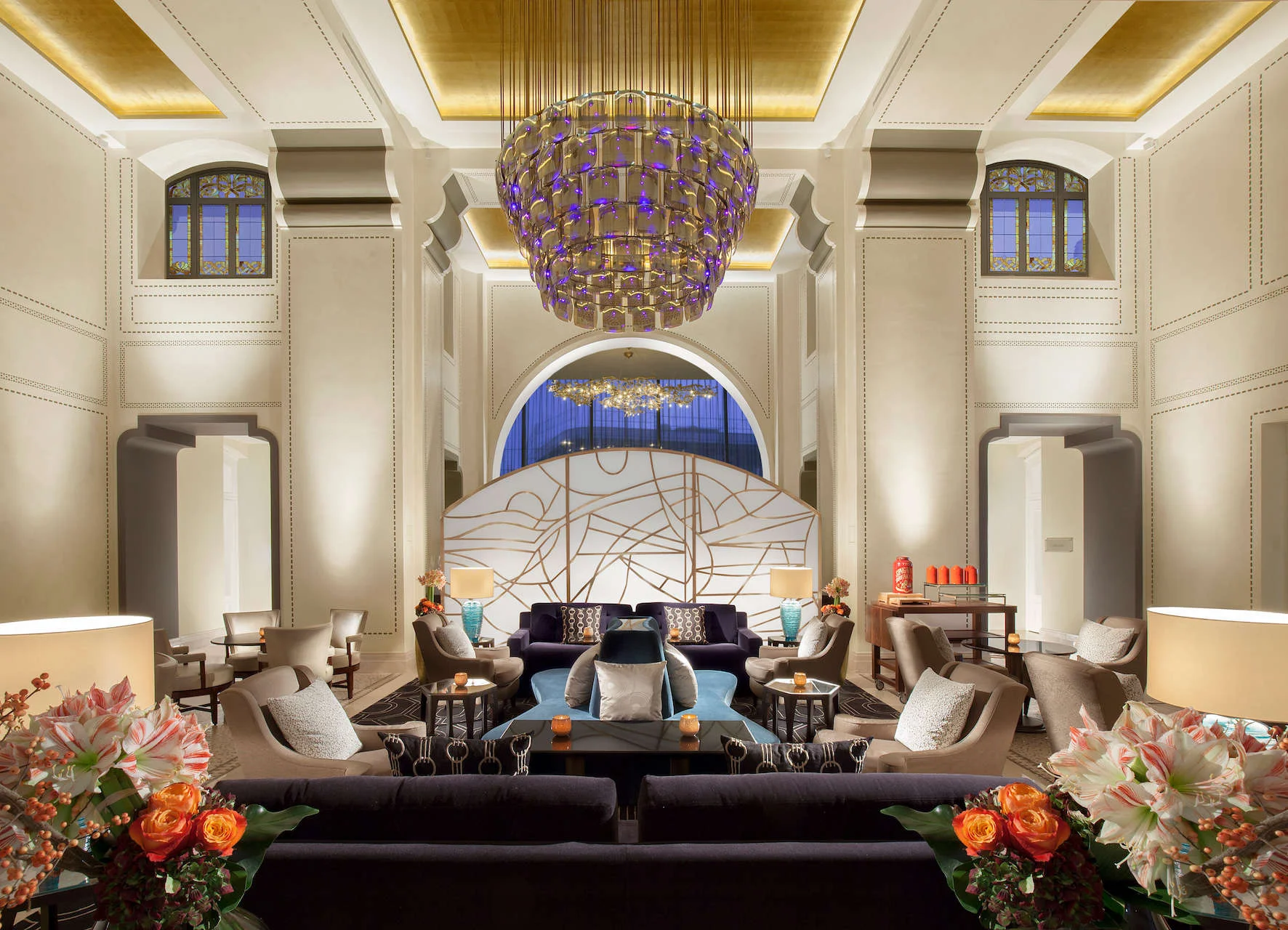 royal-savoy-lounge-bar.jpg