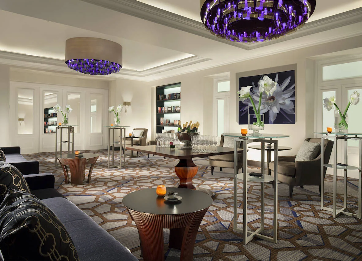 petit-salon-art-royal-savoy.jpg