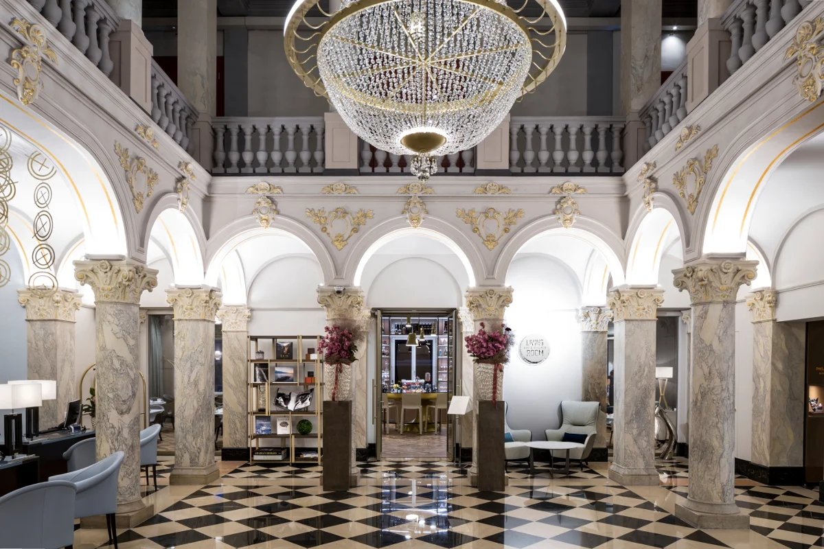 LOBBY 3.jpg