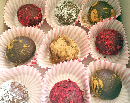 breaking up with sugar as an act of self-love, and my top 5 favorite healthy desserts
